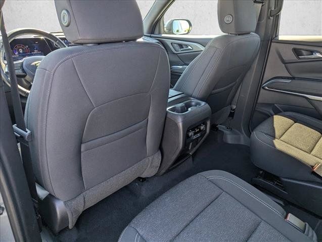 Used 2024 Chevrolet Traverse LT FWD image 24