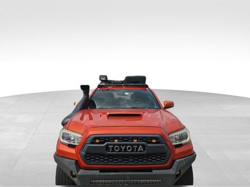 Used 2016 Toyota Tacoma TRD Sport w/ Towing Package AWD/4WD image 3