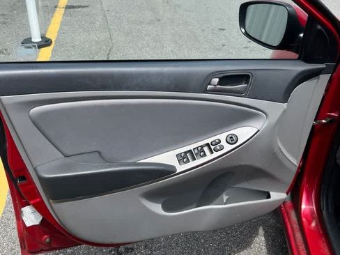 Used 2016 Hyundai Accent SE FWD image 7