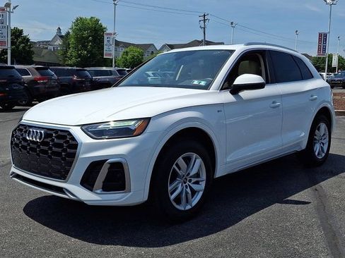 Used 2023 Audi Q5 2.0T Premium w/ Convenience Package AWD/4WD image 3