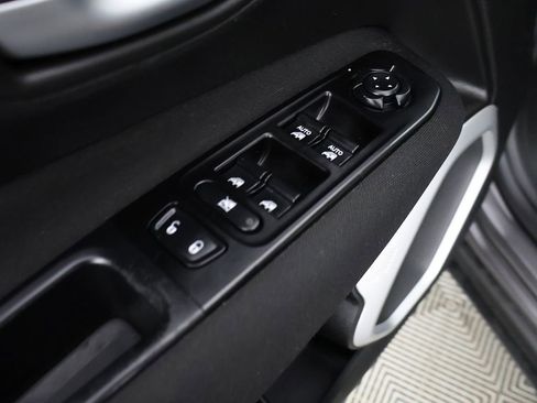 Used 2020 Jeep Renegade Sport w/ Sport Appearance Group AWD/4WD image 32