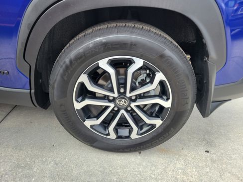 Used 2024 Toyota Corolla Cross SE image 29