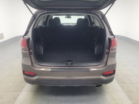 Used 2020 Kia Sorento LX FWD image 29