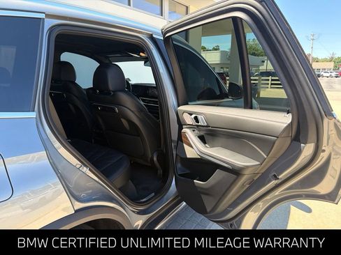 Used 2024 BMW X5 xDrive40i w/ Premium Package AWD/4WD image 12