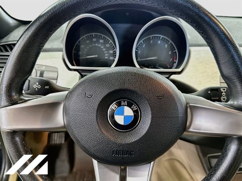 Used 2003 BMW Z4 2.5i RWD image 10