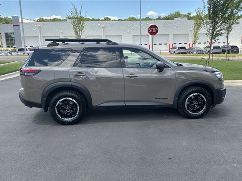 Used 2023 Nissan Pathfinder Rock Creek AWD/4WD image 11
