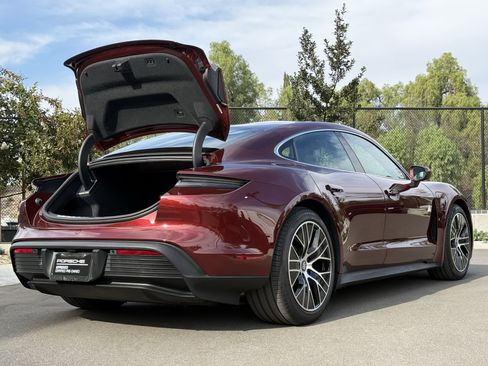 Certified 2022 Porsche Taycan 4S image 33