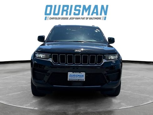 Used 2024 Jeep Grand Cherokee Laredo X w/ Luxury Tech Group I AWD/4WD image 8
