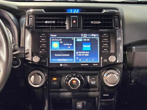 Used 2022 Toyota 4Runner TRD Off-Road Premium AWD/4WD image 16
