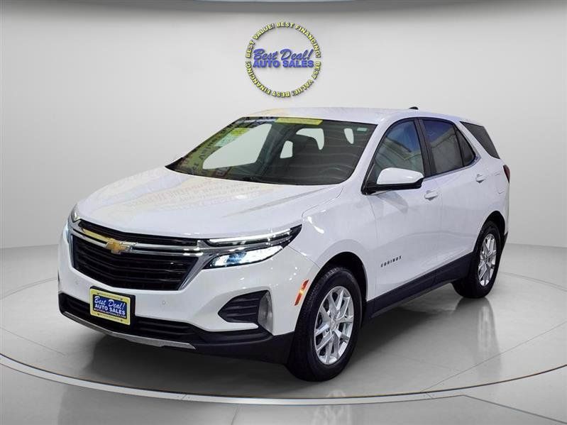 Used 2022 Chevrolet Equinox LT w/ Driver Convenience Package FWD image 2