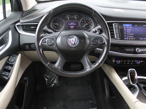 Used 2020 Buick Enclave Essence FWD image 5