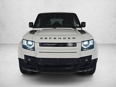 Used 2024 Land Rover Defender 110 X-Dynamic SE AWD/4WD image 2