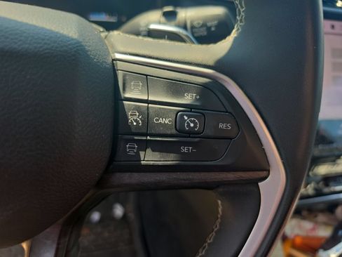 Used 2024 Jeep Grand Cherokee Limited RWD image 20