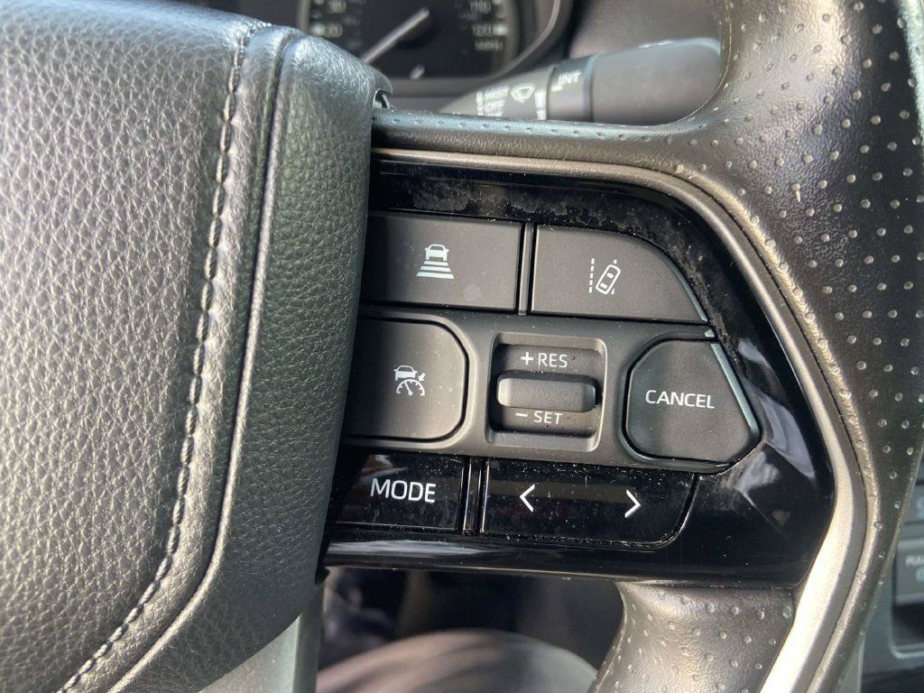 Used 2023 Toyota Tundra SR5 w/ SR5 Convenience Package AWD/4WD image 32