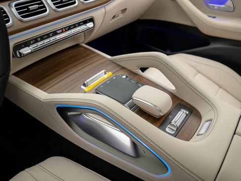 New 2025 Mercedes-Benz GLS 450 GLS 450 image 12