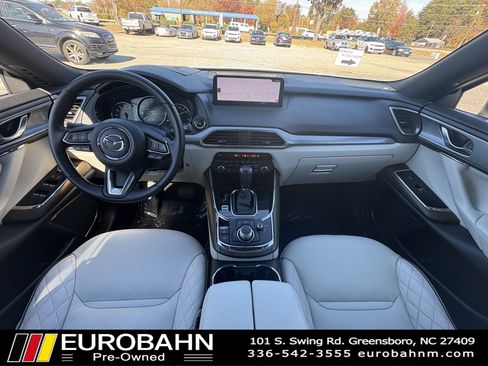 Used 2021 MAZDA CX-9 Signature image 17