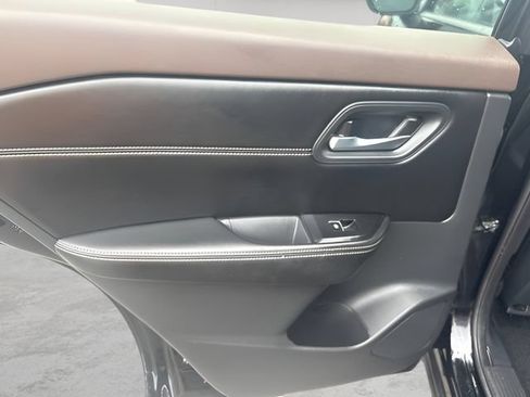 Used 2023 Nissan Rogue SL AWD/4WD image 23