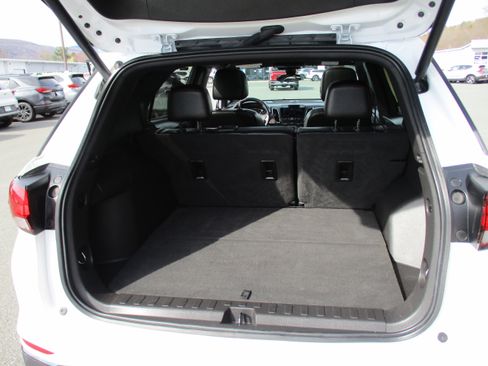 Certified 2023 Chevrolet Equinox RS AWD/4WD image 14