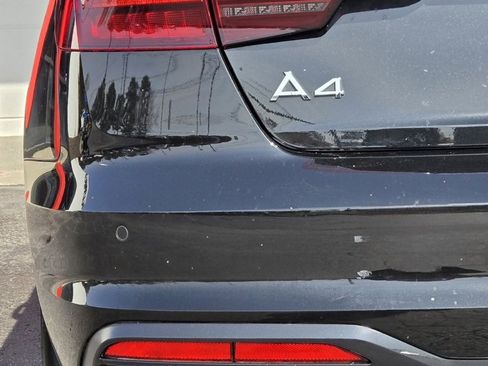 Used 2021 Audi A4 2.0T Premium w/ Convenience Package image 9