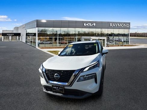 Used 2023 Nissan Rogue SV w/ SV Premium Package AWD/4WD image 7