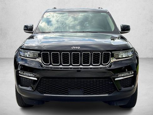 Used 2022 Jeep Grand Cherokee Limited AWD/4WD image 3