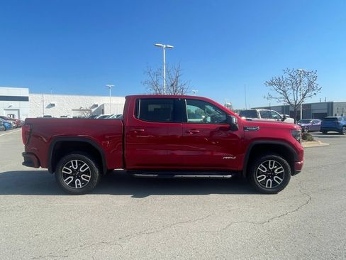 Used 2024 GMC Sierra 1500 AT4 w/ AT4 Premium Package AWD/4WD image 9