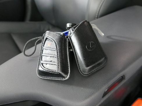 Used 2023 Lexus UX 250h AWD w/ Premium Package image 11