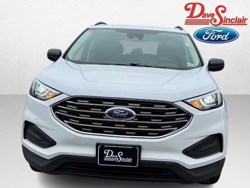Used 2022 Ford Edge SE image 2