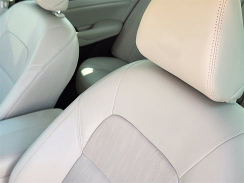 Used 2022 Nissan Altima 2.5 SL image 16