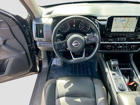 Certified 2025 Nissan Pathfinder SL AWD/4WD image 19
