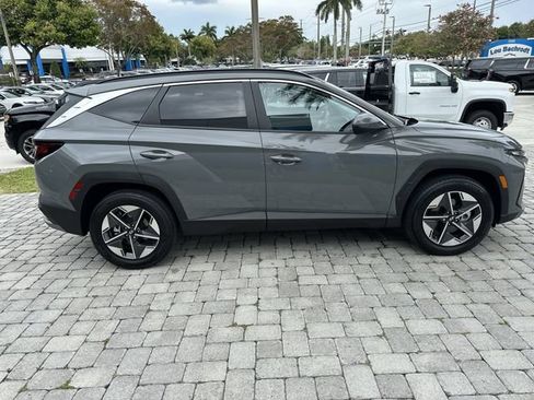 Used 2025 Hyundai Tucson SEL FWD image 14