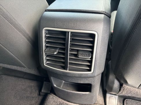 Used 2025 Kia Sportage LX image 22