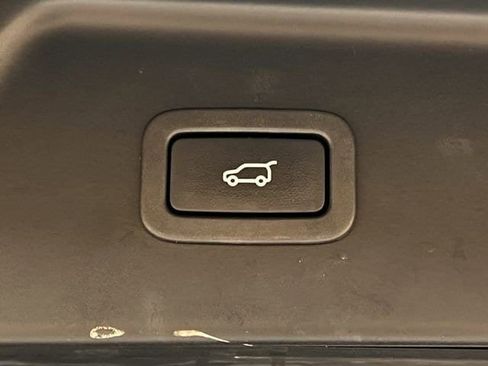 Used 2018 Land Rover Range Rover HSE image 26