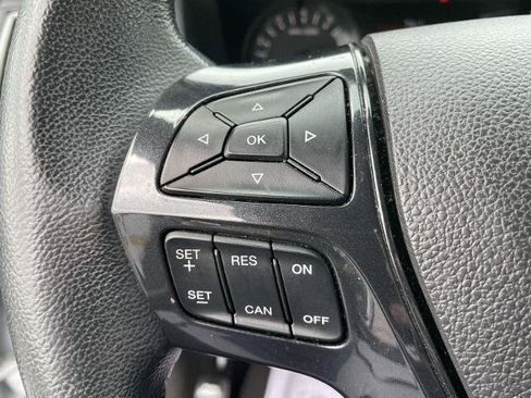 Certified 2018 Ford Explorer XLT FWD image 14