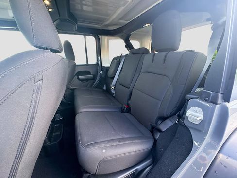 Certified 2023 Jeep Wrangler Unlimited w/ Cold Weather Group AWD/4WD image 26