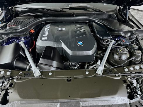 Used 2024 BMW 530i w/ Premium Package image 36