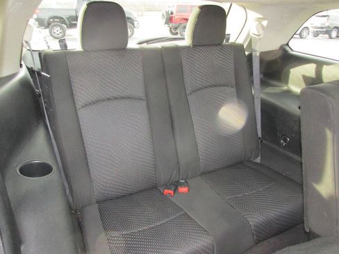 Used 2017 Dodge Journey SE w/ Flexible Seating Group FWD image 24