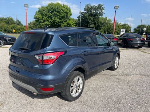Used 2018 Ford Escape SE w/ SE Sync 3 Package FWD image 7