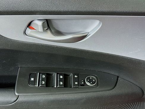 Used 2023 Kia Forte LXS FWD image 21