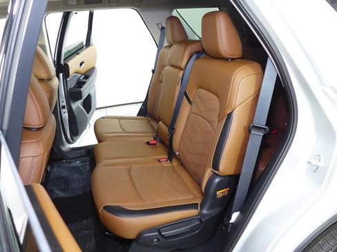 Used 2025 Nissan Pathfinder Platinum w/ Cargo Package FWD image 22