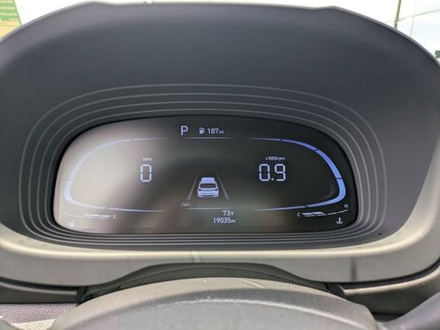 Used 2024 Hyundai Venue Limited FWD image 26