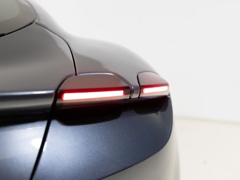 Used 2021 Ferrari Roma RWD image 47