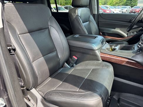 Used 2018 GMC Yukon XL SLT w/ Premium Edition AWD/4WD image 18