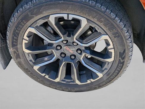 Used 2022 GMC Yukon XL Denali AWD/4WD image 8