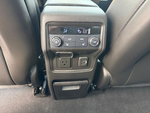 Used 2019 GMC Acadia Denali w/ Technology Package AWD/4WD image 8