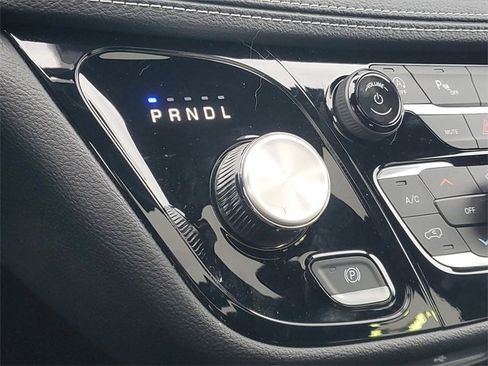 New 2026 Chrysler Pacifica Select image 24