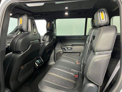 Used 2023 Rivian R1S Launch Edition image 28