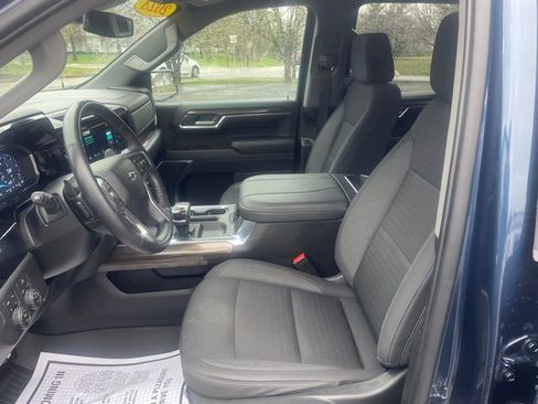 Used 2023 Chevrolet Silverado 1500 RST AWD/4WD image 13