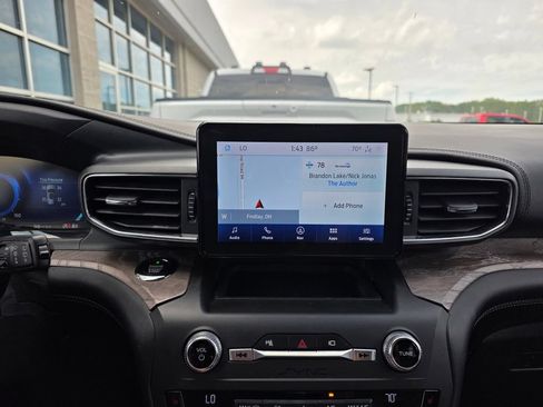 Used 2020 Ford Explorer Platinum AWD/4WD image 13