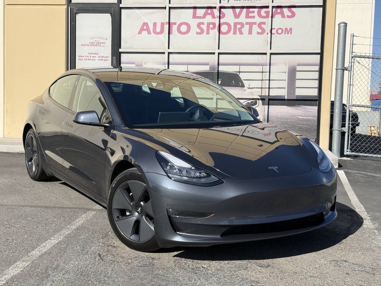 Used 2022 Tesla Model 3 Long Range AWD/4WD image 2